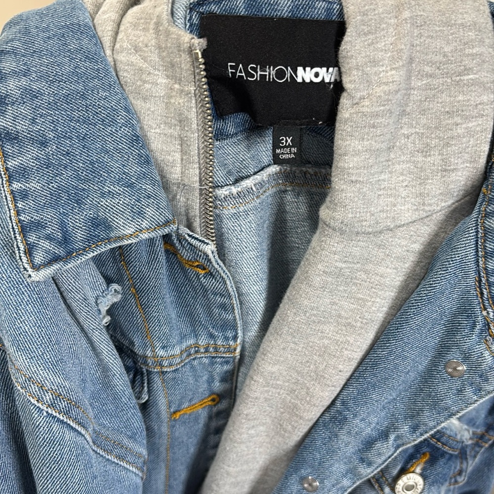 Fashion nova jacket. For live show!